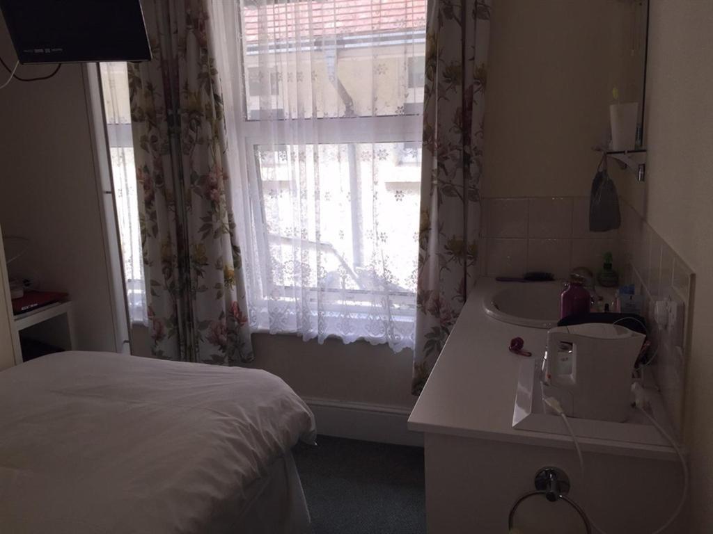 Kenmore Guest House Rustington Quarto foto